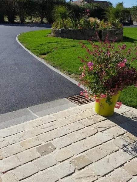 Dallage d'allée à La Ferté-en-Ouche