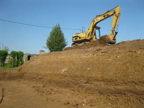travaux de terrassement et nivellement de terrain